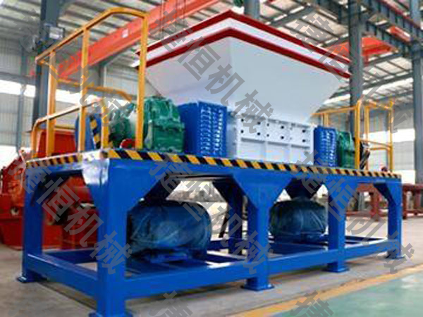 生物質(zhì)撕碎機設(shè)備圖