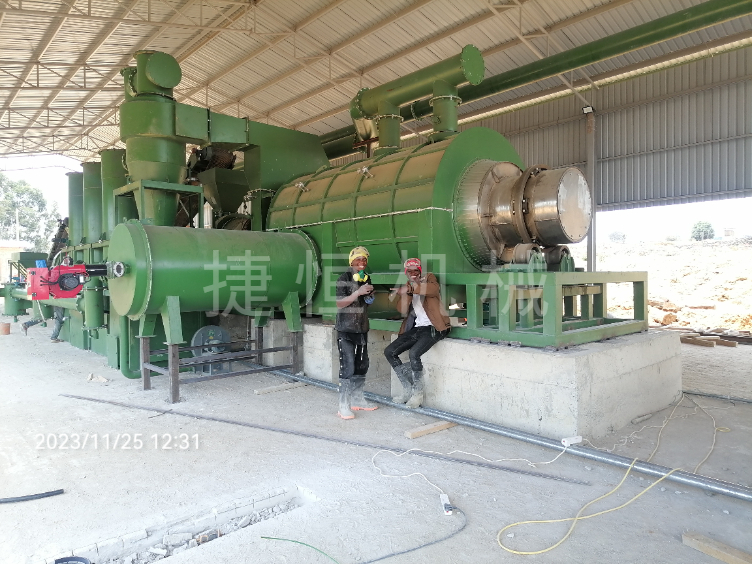 坦桑尼亞炭化機現場